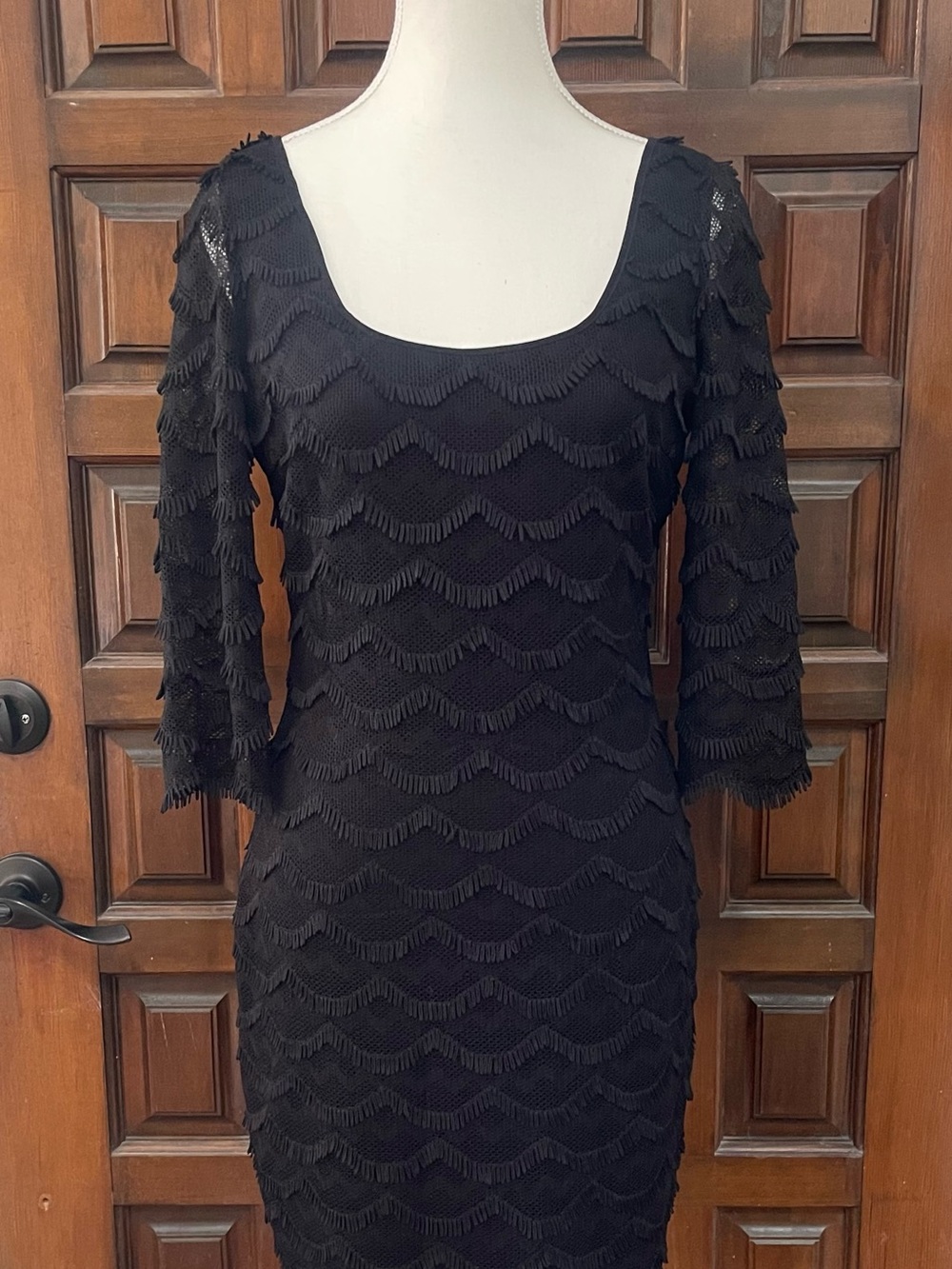 2014 Guess Black Scalloped Eyelash Bodycon Gold Zip Back Dress